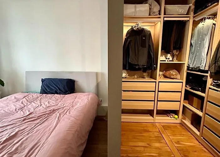 Charming 2 For 2 In Apartment